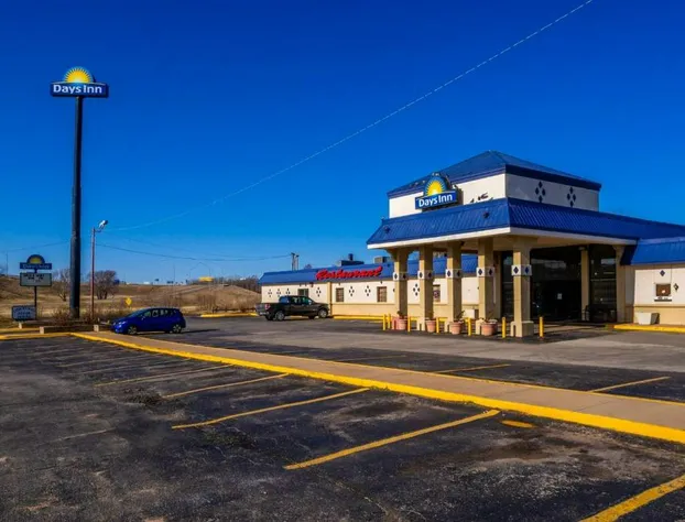 Days Inn by Wyndham Clinton hotel detail image 3