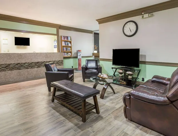 Days Hotel & Conference Center by Wyndham Danville hotel detail image 2