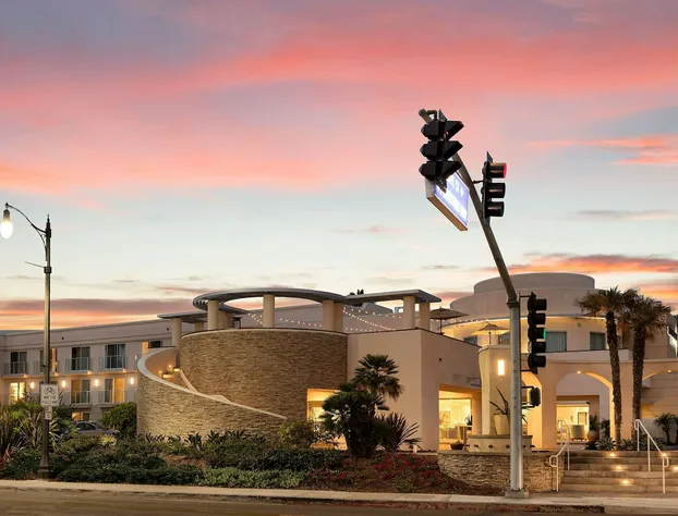 Redondo Beach Hotel, Tapestry Collection by Hilton hotel detail image 4