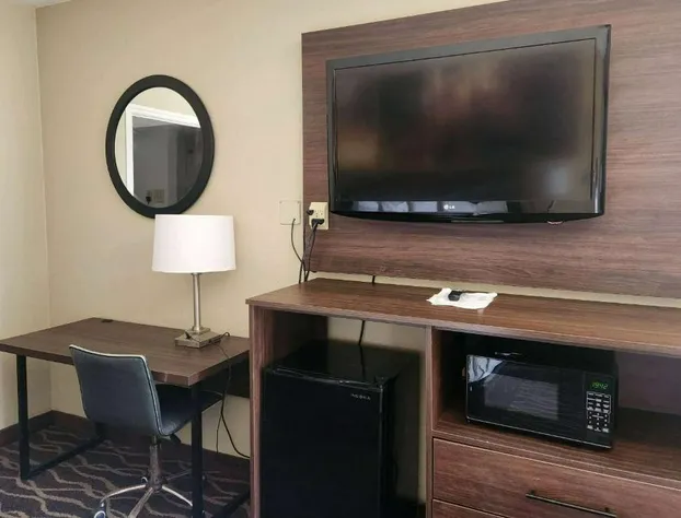 Days Inn by Wyndham Leesville hotel detail image 3