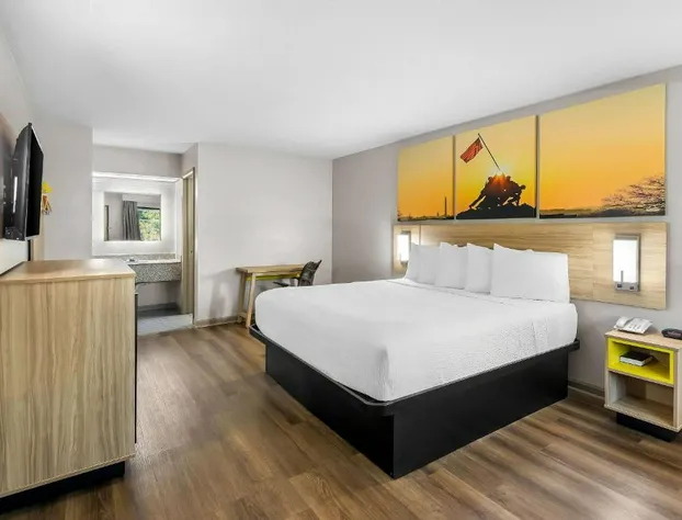 Days Inn by Wyndham Enterprise hotel detail image 4