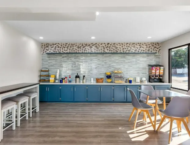 Days Inn by Wyndham Enterprise hotel detail image 2