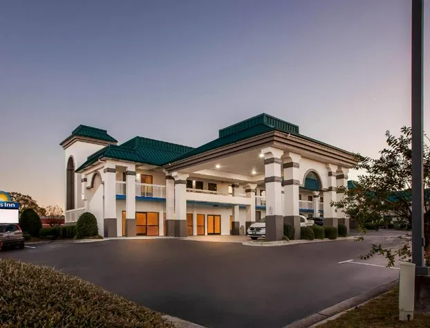 Days Inn by Wyndham Saint Pauls hotel detail image 4