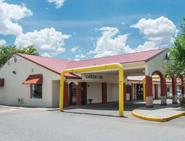 Days Inn by Wyndham Gallup hotel detail image 2