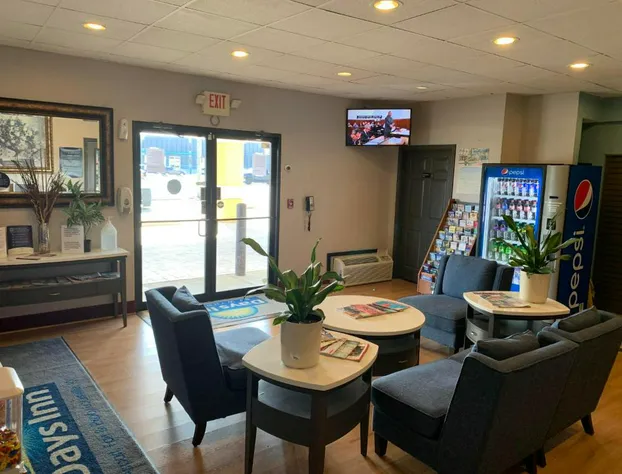 Days Inn by Wyndham Louisville Airport Fair and Expo Center hotel detail image 3