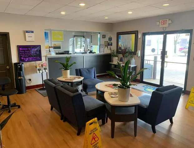 Days Inn by Wyndham Louisville Airport Fair and Expo Center hotel detail image 4