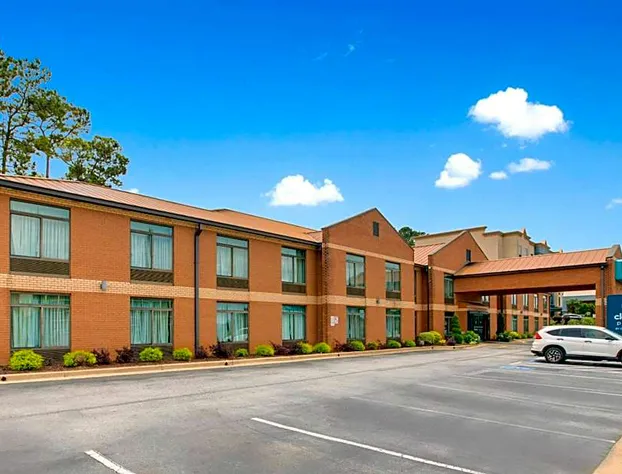 Clarion Pointe Atlanta Airport College Park hotel detail image 3