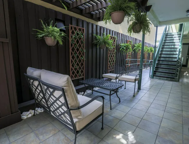 Suites on South Beach hotel detail image 1