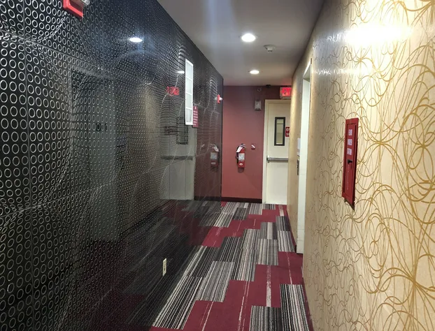 Days Inn by Wyndham Brooklyn hotel detail image 2