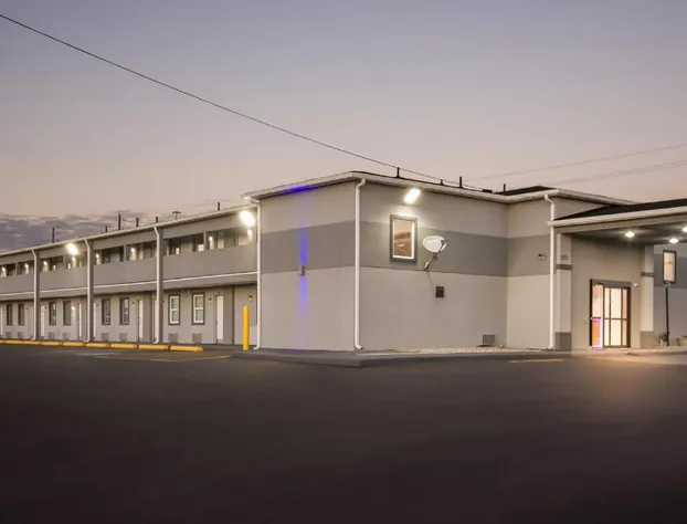 Days Inn by Wyndham Indianapolis East Post Road hotel detail image 3