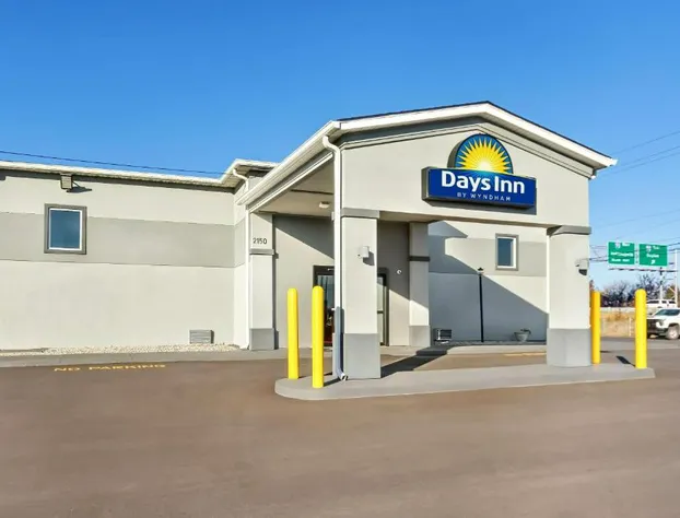 Days Inn by Wyndham Indianapolis East Post Road hotel detail image 4