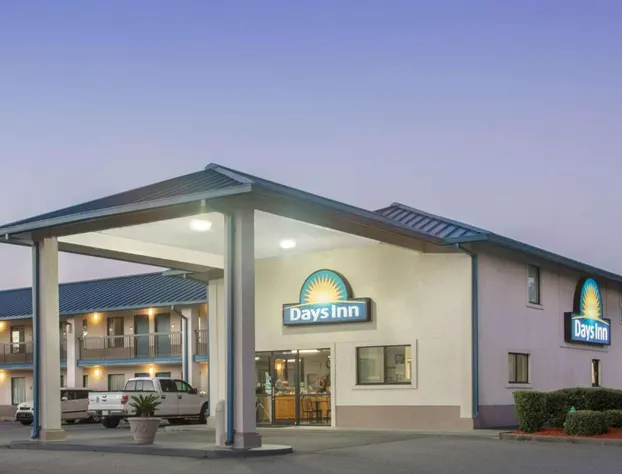 Days Inn by Wyndham Valdosta I-75 hotel detail image 1