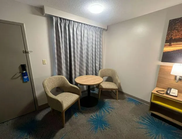 Days Inn by Wyndham Valdosta I-75 hotel detail image 3