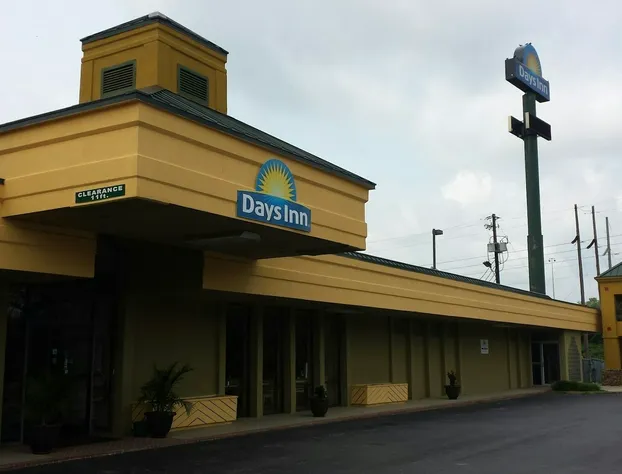 Days Inn by Wyndham Attalla hotel detail image 1