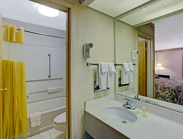 Days Inn by Wyndham Cornelius Lake Norman hotel detail image 4