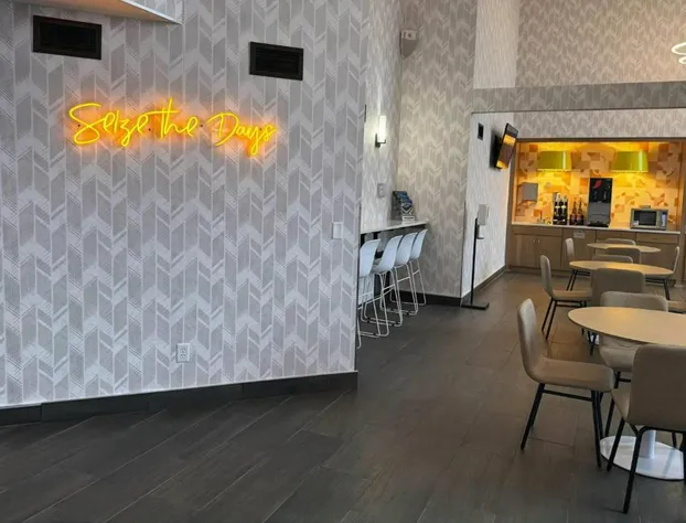 Days Inn & Suites by Wyndham Wausau hotel detail image 2