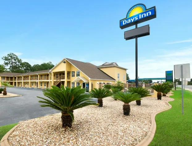 Days Inn by Wyndham Alma hotel detail image 1