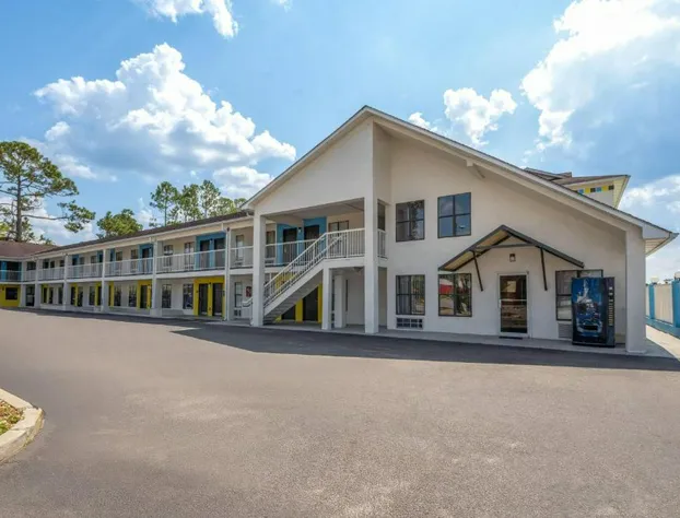 Days Inn by Wyndham Alma hotel detail image 3