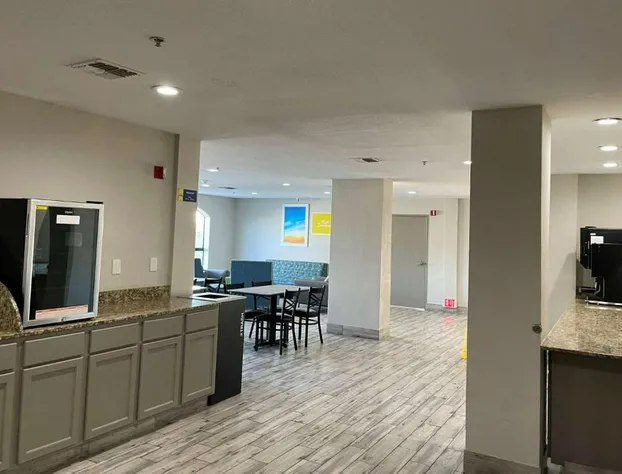 Days Inn by Wyndham Dallas Garland West hotel detail image 3