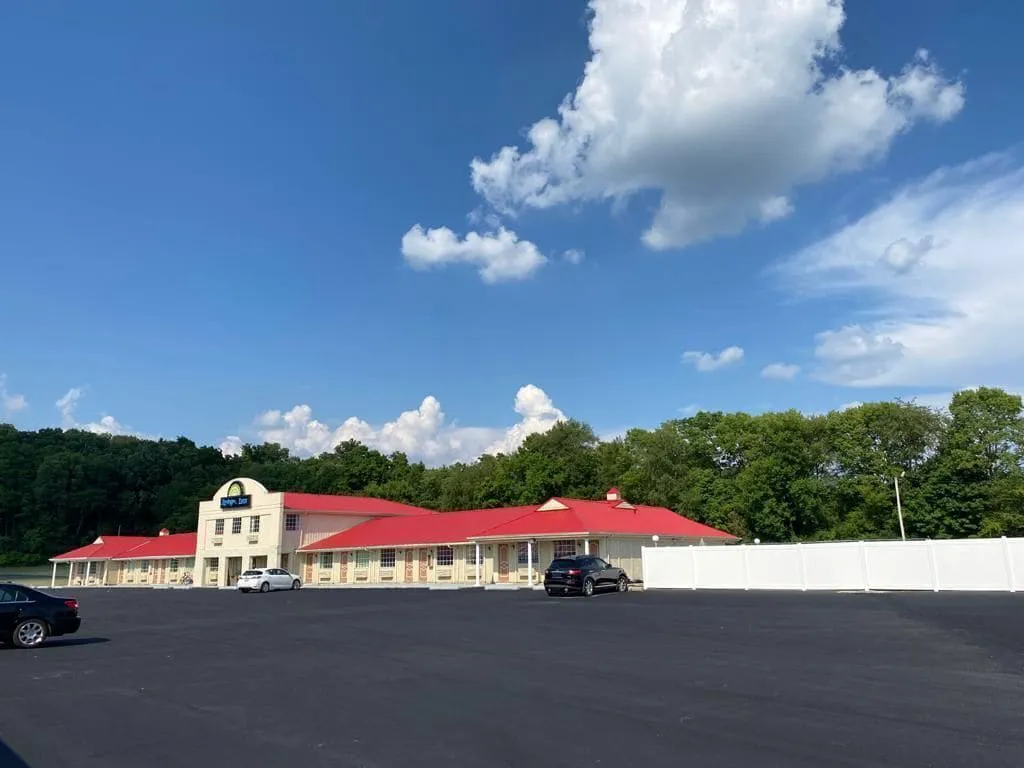 Huntington Inn hotel hero