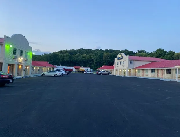 Huntington Inn hotel detail image 2