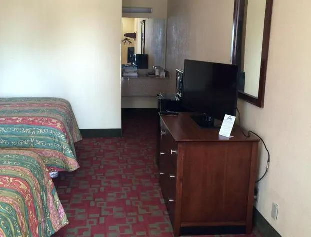 Days Inn by Wyndham Elizabeth City hotel detail image 4