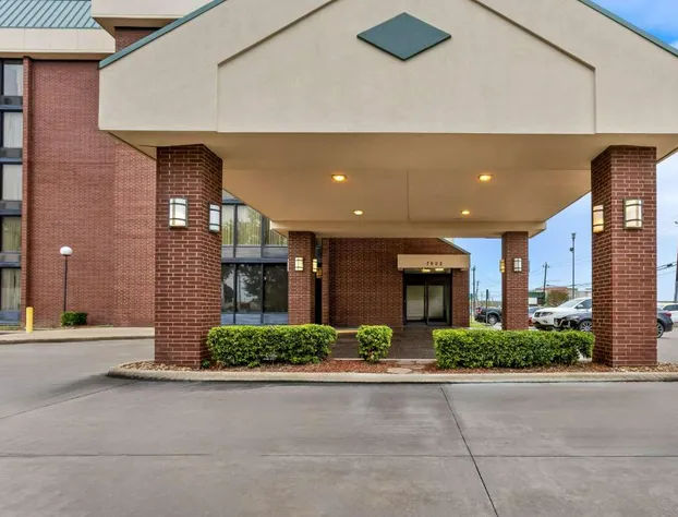 Sonesta Essential Houston Hobby Airport hotel detail image 1