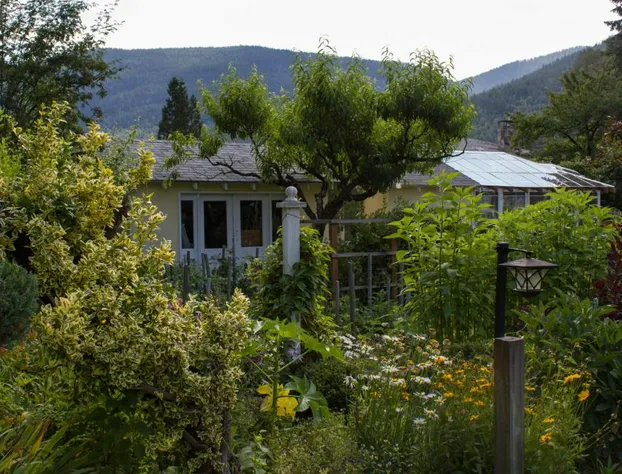 Genelle House B&B Guest House hotel detail image 1