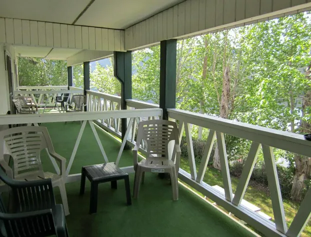 Lakeside Motel hotel detail image 4