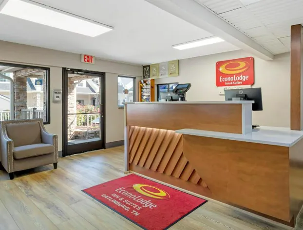 Econo Lodge Inn & Suites Gatlinburg at the Convention Center hotel detail image 1