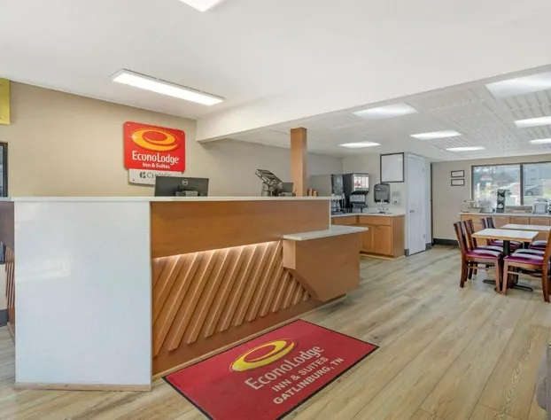 Econo Lodge Inn & Suites Gatlinburg at the Convention Center hotel detail image 2