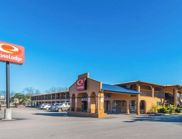 Econo Lodge San Marcos University Area hotel detail image 3