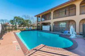 Econo Lodge San Marcos University Area hotel detail image 3