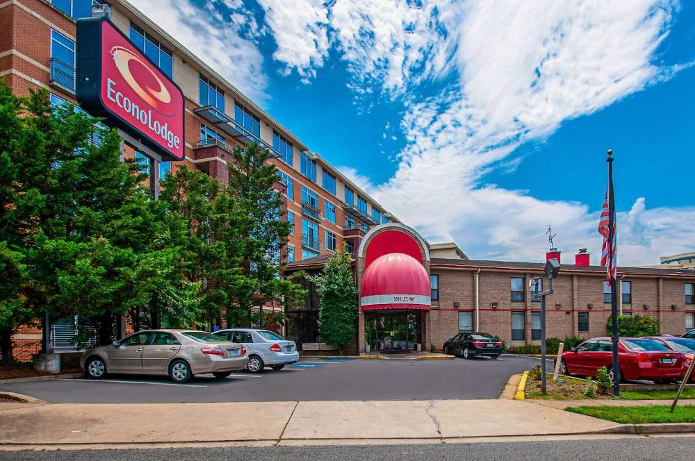 Econo Lodge Metro hotel hero