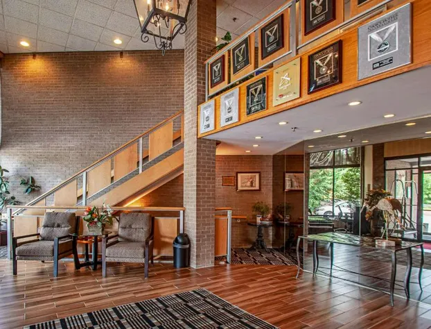 Econo Lodge Metro hotel detail image 4