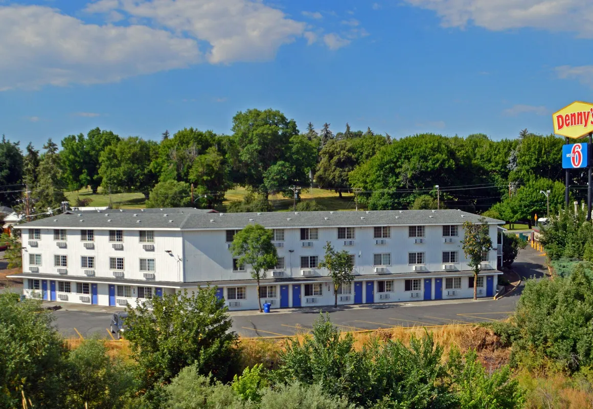 Motel 6 Pendleton, OR - West hotel hero