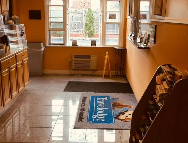 Travelodge by Wyndham Bay Shore Long Island hotel detail image 2