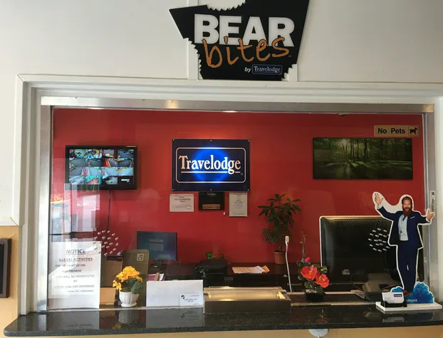 Travelodge by Wyndham Bay Shore Long Island hotel detail image 3