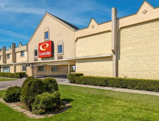 Econo Lodge Cortland Downtown hotel detail image 1