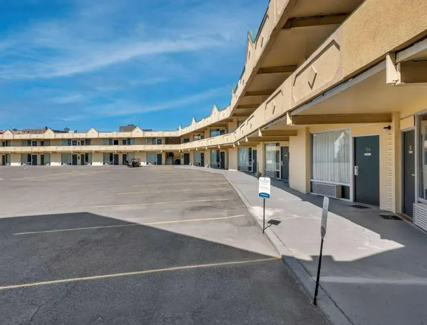 Econo Lodge Cortland Downtown hotel detail image 2