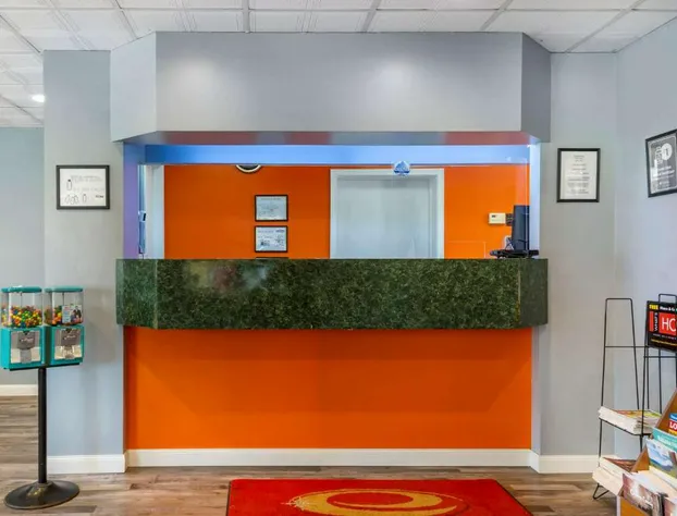 Econo Lodge Cortland Downtown hotel detail image 4