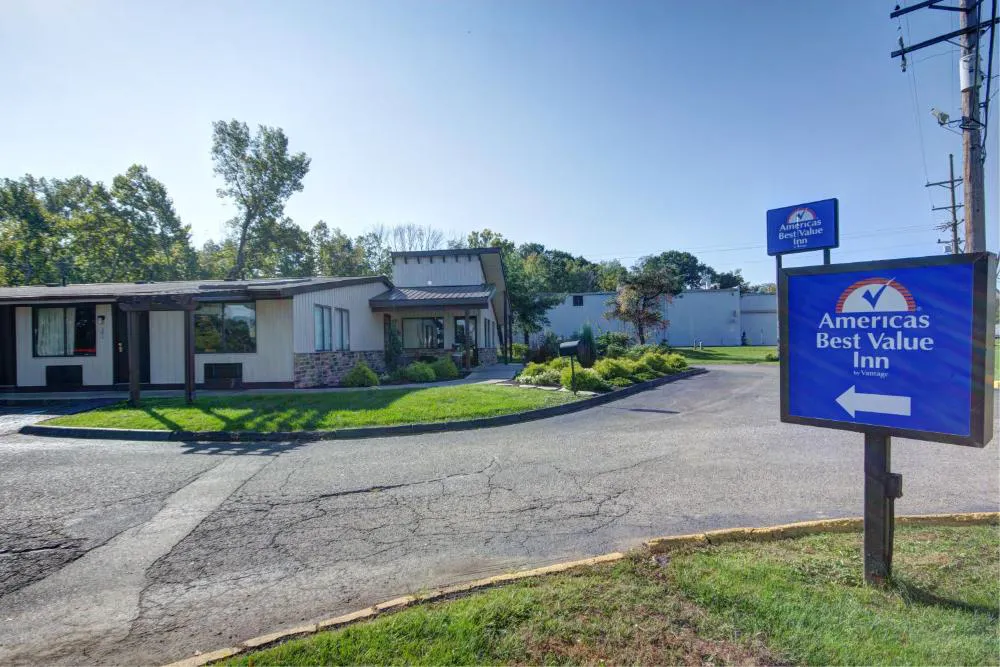 Americas Best Value Inn Heath Newark hotel hero