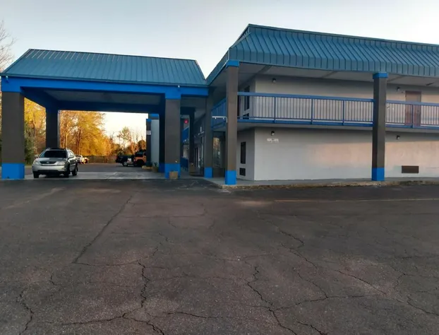 Americas Best Value Inn & Suites Clarksdale hotel detail image 1