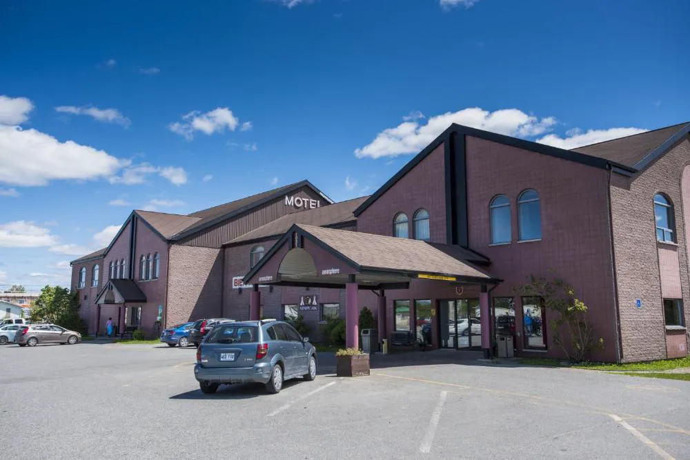 Amosphère Complexe hôtelier hotel hero