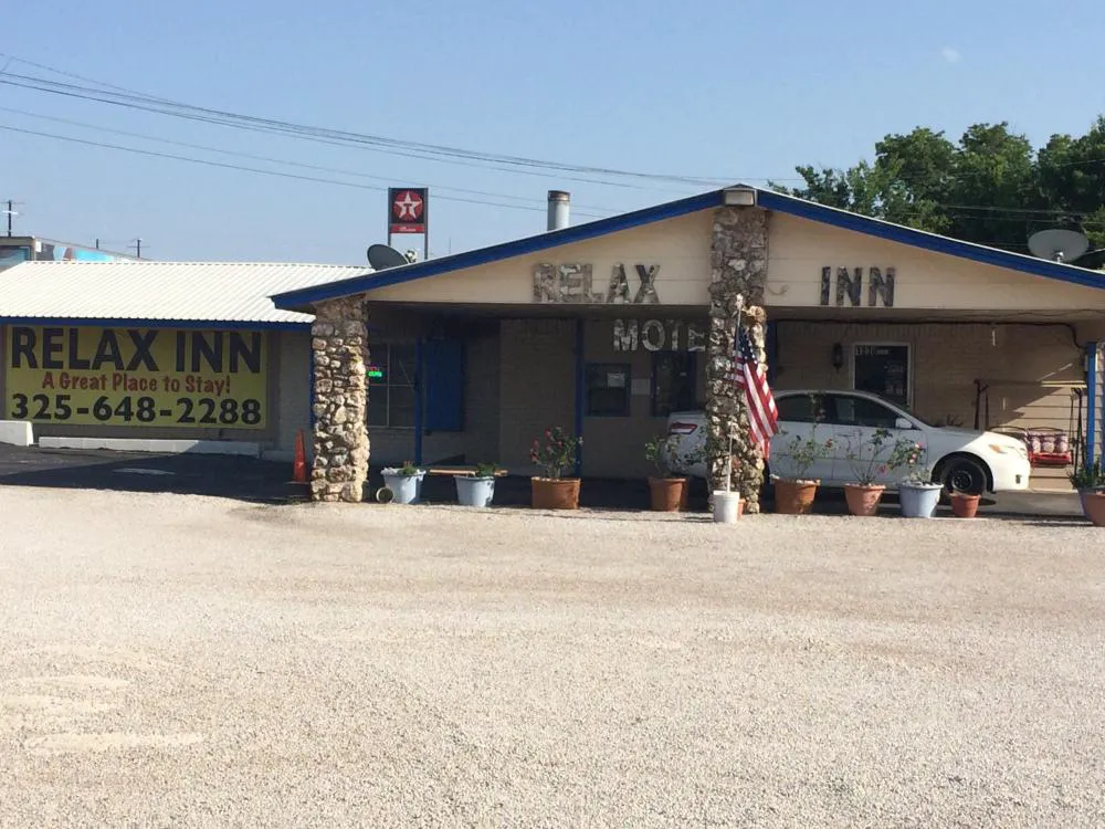 Relax Inn Goldthwaite hotel hero
