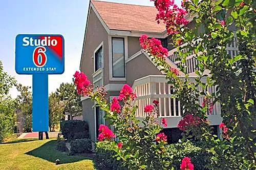 Studio 6-Tulsa, OK hotel hero