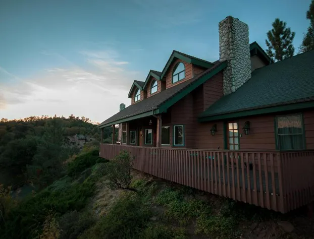 Tucker Peak Lodge hotel detail image 2
