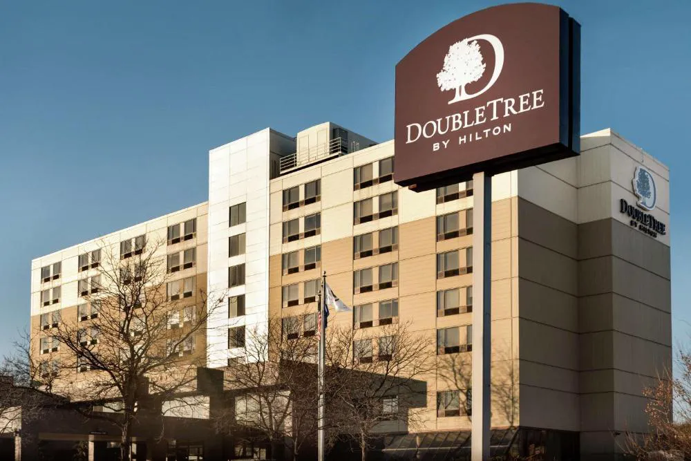 DoubleTree by Hilton St. Paul East hotel hero