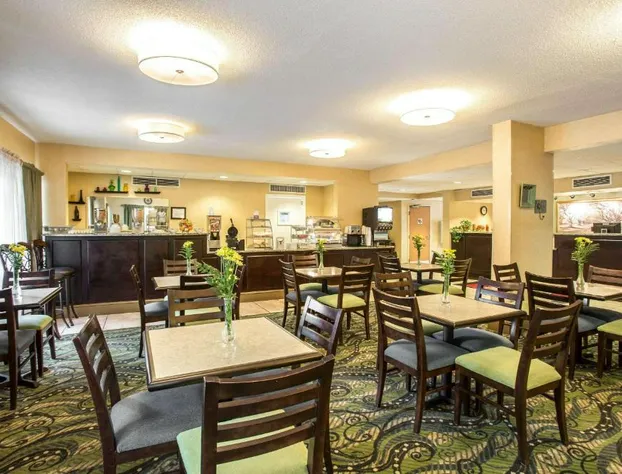 Clarion Inn & Suites Aiken South hotel detail image 2
