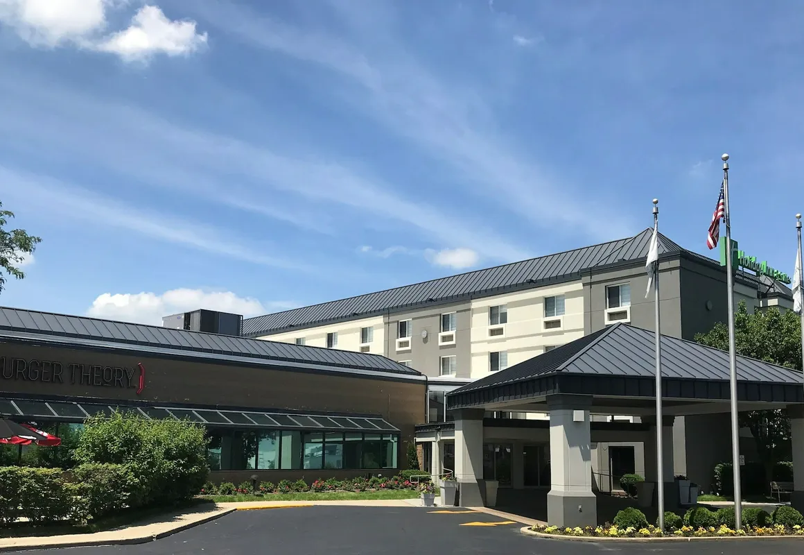 Holiday Inn & Suites Chicago-Carol Stream (Wheaton) by IHG hotel hero